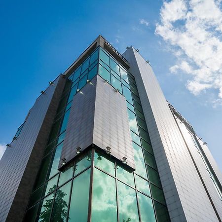 Capitol Hotel By Umbrella Tbilisi Exterior foto